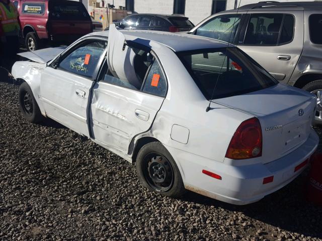 KMHCG45CX5U580159 - 2005 HYUNDAI ACCENT GL WHITE photo 3