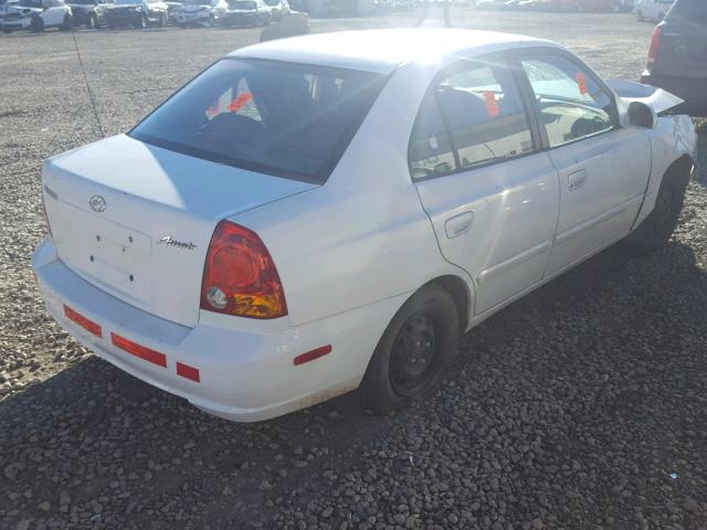 KMHCG45CX5U580159 - 2005 HYUNDAI ACCENT GL WHITE photo 4