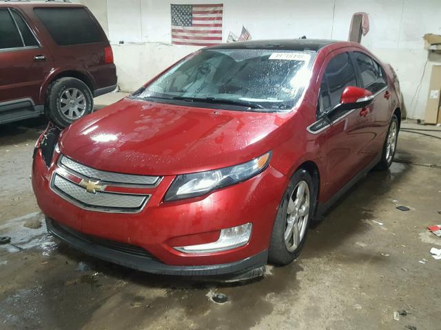 1G1RD6E46CU112530 - 2012 CHEVROLET VOLT BURGUNDY photo 2