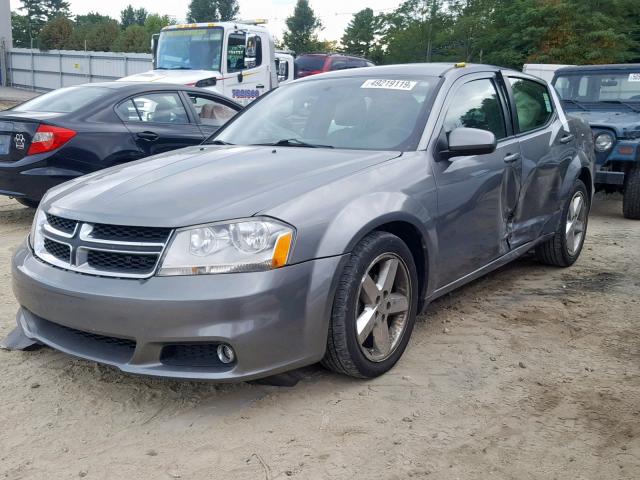 1B3BD2FG5BN577921 - 2011 DODGE AVENGER LU GRAY photo 2