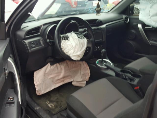 JTKJF5C72GJ023933 - 2016 TOYOTA SCION TC 石墨色 照片 9