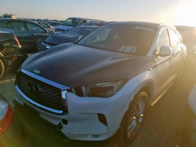 3PCAJ5M33KF140390 - 2019 INFINITI QX50 ESSEN WHITE photo 2