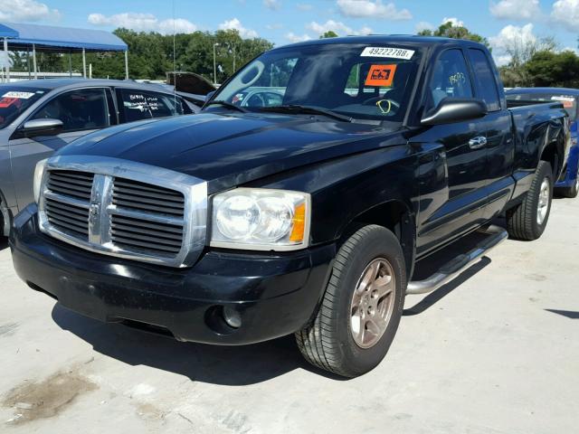 1D7HE42K15S329592 - 2005 DODGE DAKOTA SLT BLACK photo 2