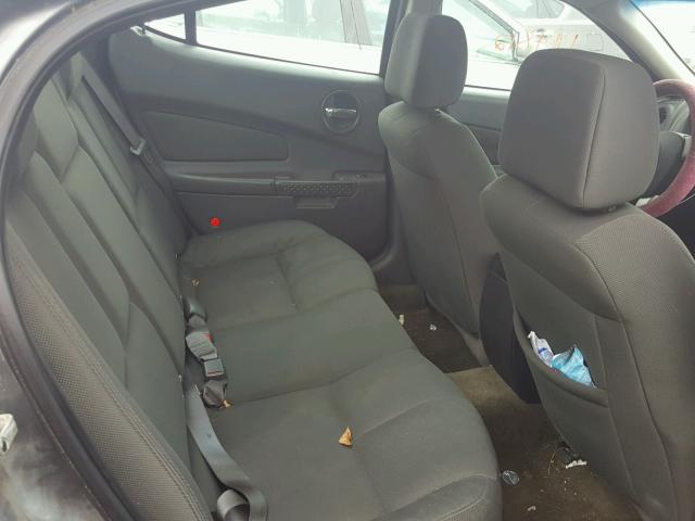 2G2WP522141363679 - 2004 PONTIAC GRAND PRIX GRAY photo 6