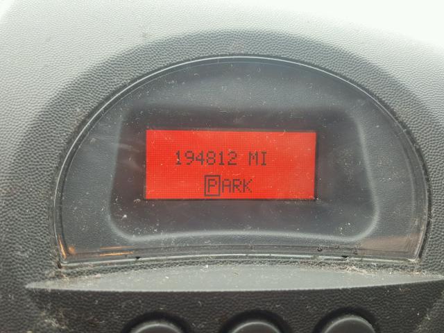 2G2WP522141363679 - 2004 PONTIAC GRAND PRIX GRAY photo 8