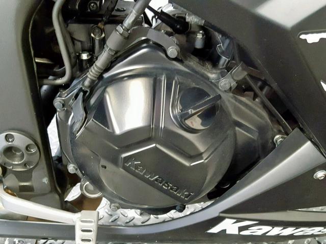 JKAEX8B17HDA36095 - 2017 KAWASAKI EX300 B BLACK photo 5