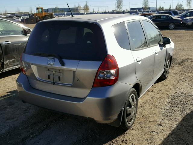 JHMGD384X7S812138 - 2007 HONDA FIT SILVER photo 4