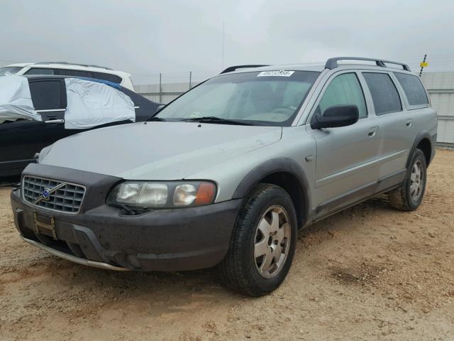 YV1SZ59H141140024 - 2004 VOLVO XC70 SILVER photo 2