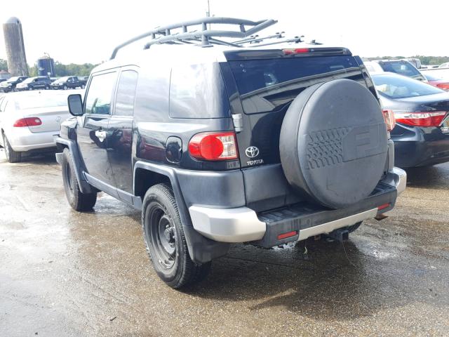 JTEZU11F570016706 - 2007 TOYOTA FJ CRUISER BLACK photo 3