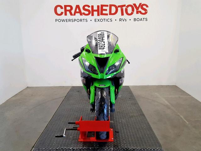 JKBZXJE15HA025076 - 2017 KAWASAKI ZX636 E GREEN photo 2