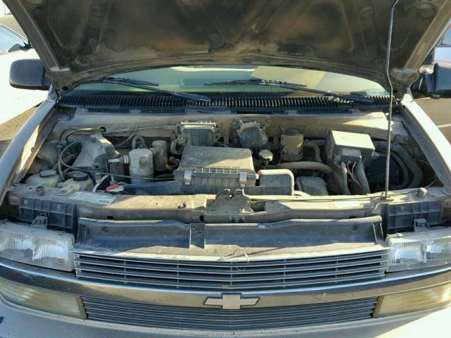 1GNDM19WXWB211424 - 1998 CHEVROLET ASTRO BROWN photo 7