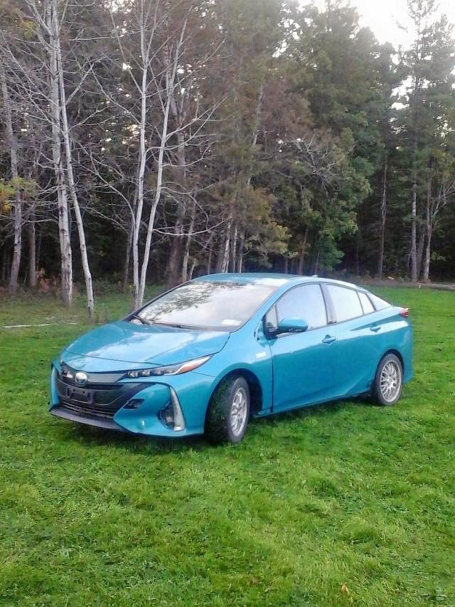 JTDKARFP2H3039116 - 2017 TOYOTA PRIUS PRIM 蓝色 照片 2