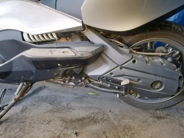 WB1013405DZC94652 - 2013 BMW C650 GT BEIGE photo 7