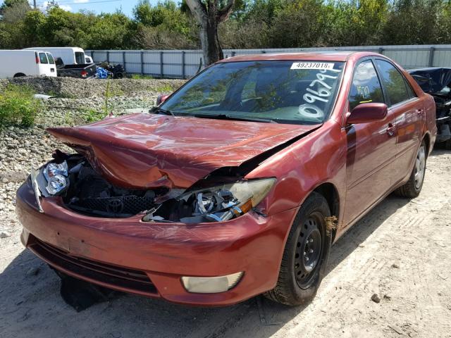 4T1BE32K45U096799 - 2005 TOYOTA CAMRY LE BURGUNDY photo 2