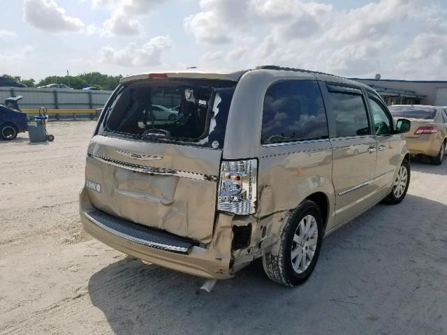 2C4RC1BG6FR677793 - 2015 CHRYSLER TOWN & COU GOLD photo 4