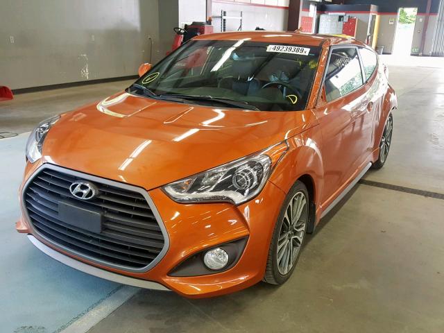 KMHTC6AE0GU283693 - 2016 HYUNDAI VELOSTER T ORANGE photo 2