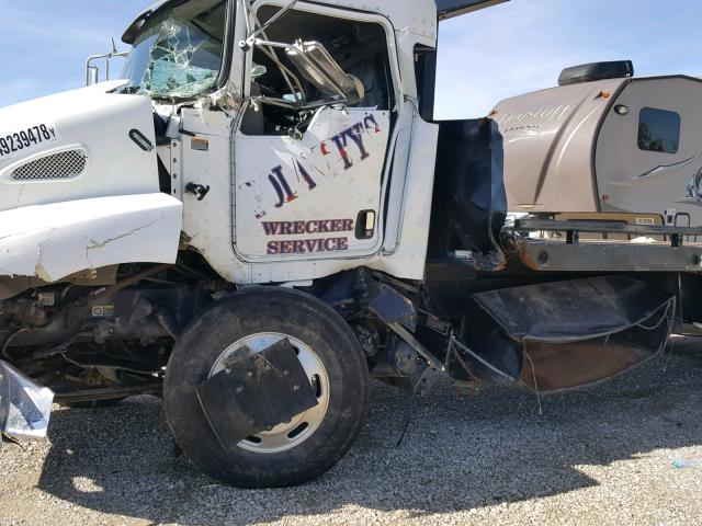 2NKMHN6X18M232552 - 2008 KENWORTH CONSTRUCTI WHITE photo 10