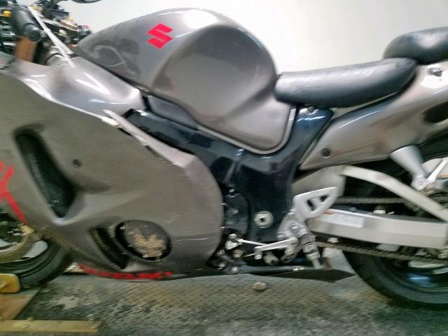 JS1GW71A442100958 - 2004 SUZUKI GSX1300 R GRAY photo 6