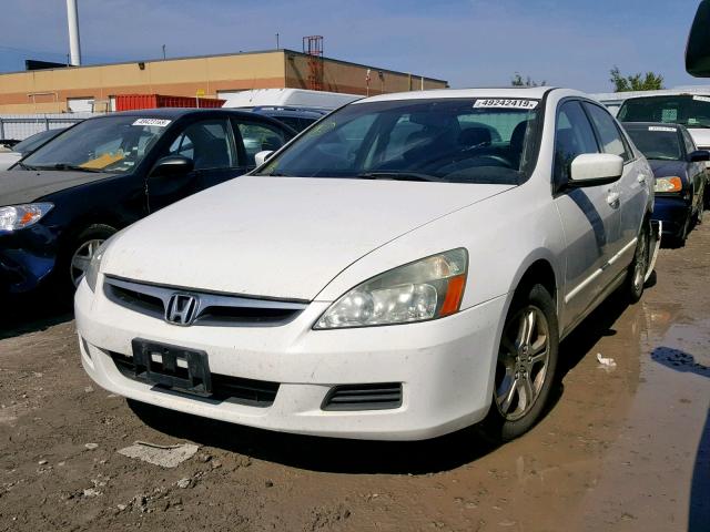 1HGCM56707A808857 - 2007 HONDA ACCORD EX WHITE photo 2