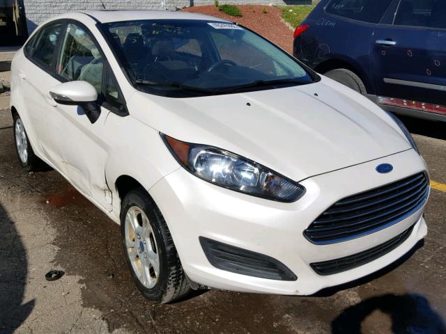 3FADP4BJ5GM140696 - 2016 FORD FIESTA SE WHITE photo 1