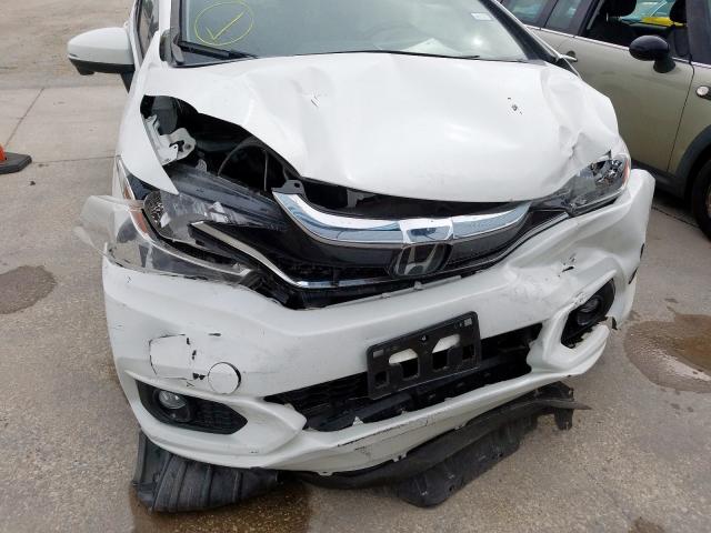 3HGGK5H02JM706963 - 2018 HONDA FIT EX WHITE photo 9