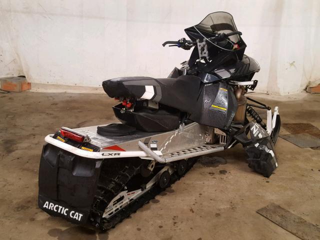 4UF17SNWXHT103292 - 2017 ARCC SNOWMOBILE BLACK photo 4