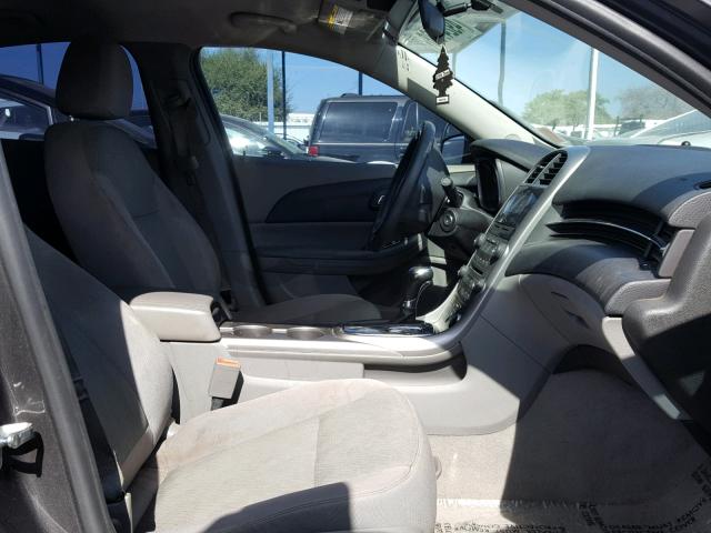 1G11B5SA2DF332843 - 2013 CHEVROLET MALIBU LS 灰色 照片 5
