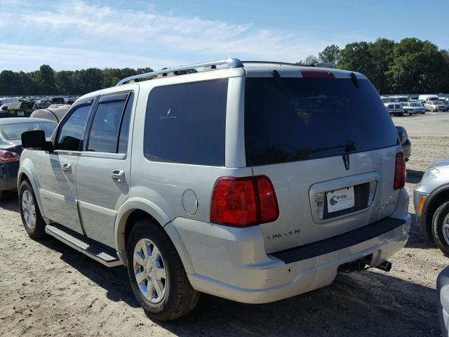 5LMFU28516LJ20593 - 2006 LINCOLN NAVIGATOR Кремовый фото 3