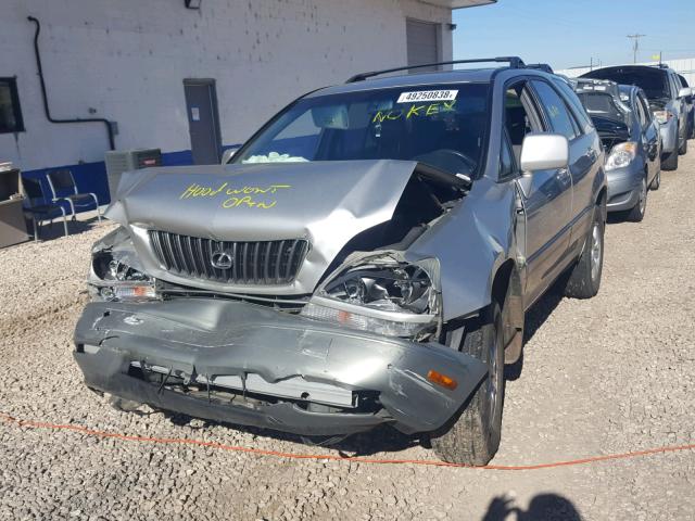 JT6GF10U6Y0067193 - 2000 LEXUS RX 300 SILVER photo 2