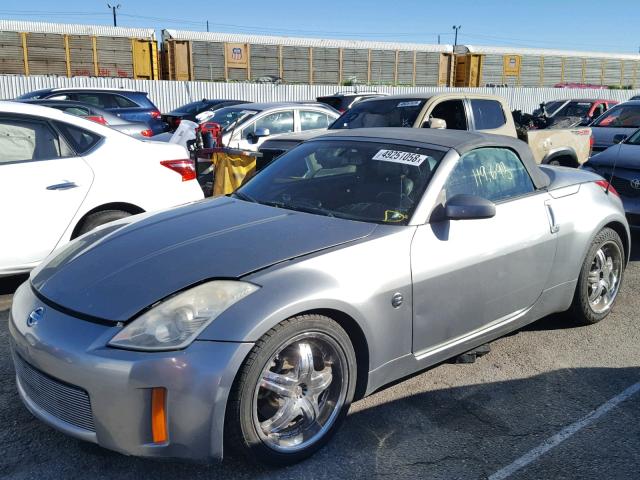 JN1AZ36A56M457158 - 2006 NISSAN 350Z ROADS GRAY photo 2