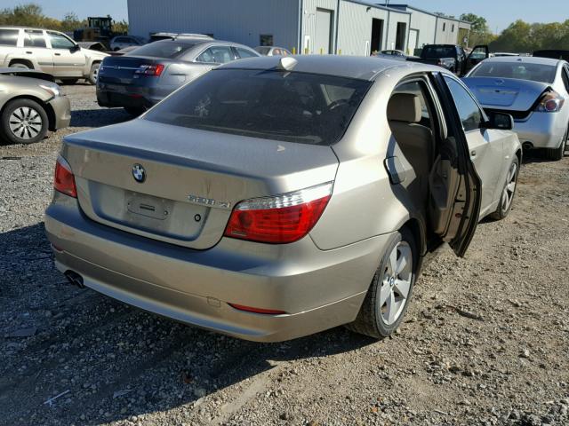 WBANV13508CZ56199 - 2008 BMW 528 XI SILVER photo 4