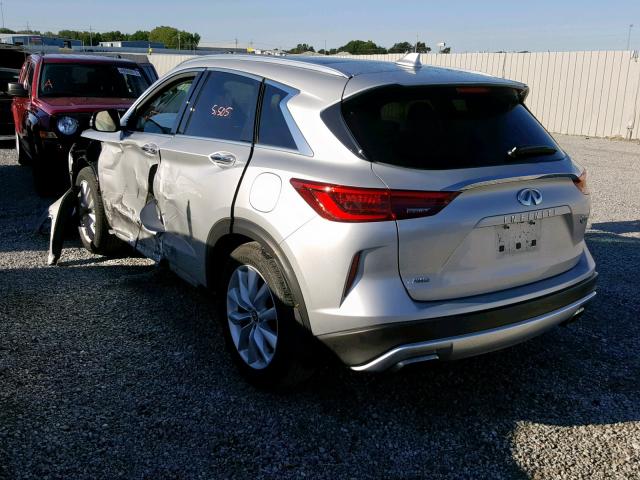 3PCAJ5M31KF113611 - 2019 INFINITI QX50 ESSEN SILVER photo 3