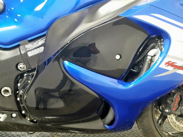 JS1GX72B8H2100519 - 2017 SUZUKI GSX1300 RA BLUE photo 5