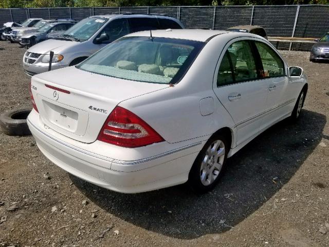 WDBRF87H36F793315 - 2006 MERCEDES-BENZ C 350 4MAT WHITE photo 4