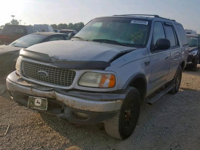 1FMRU1662YLB80097 - 2000 FORD EXPEDITION SILVER photo 2