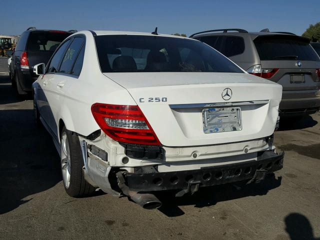 WDDGF4HB4DR296352 - 2013 MERCEDES-BENZ C 250 WHITE photo 3