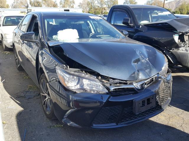 4T1BF1FK5HU434467 - 2017 TOYOTA CAMRY LE BLUE photo 1