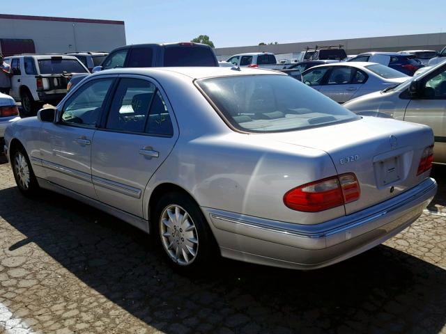 WDBJF65J21B282346 - 2001 MERCEDES-BENZ E 320 SILVER photo 3