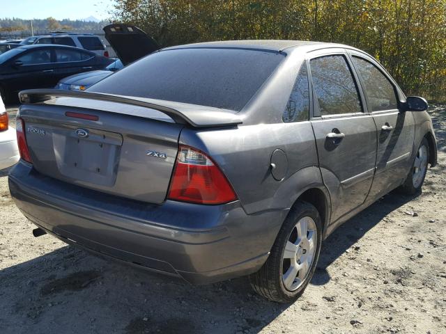 1FAHP34N36W160276 - 2006 FORD FOCUS ZX4 CHARCOAL photo 4