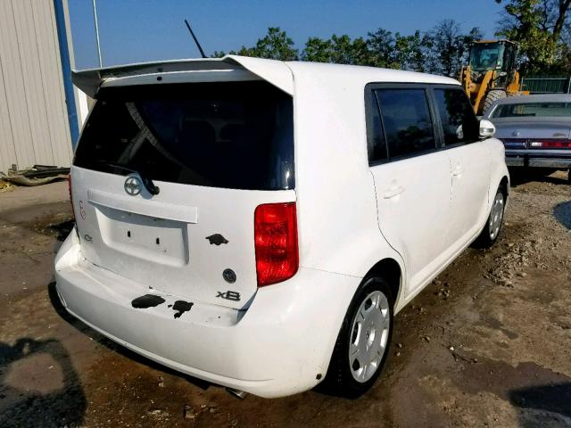 JTLKE50E581018331 - 2008 TOYOTA SCION WHITE photo 4