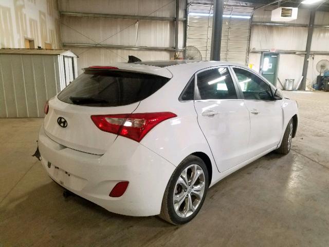 KMHD35LE8DU105599 - 2013 HYUNDAI ELANTRA GT WHITE photo 4