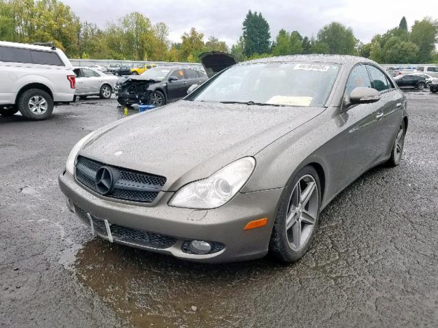 WDDDJ72X47A091799 - 2007 MERCEDES-BENZ CLS 550 BROWN photo 2