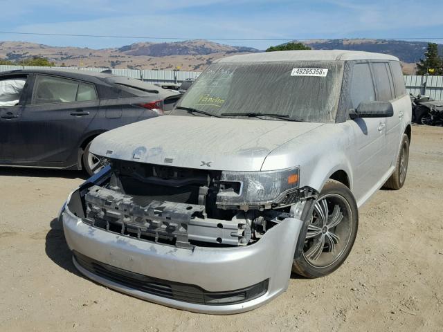 2FMGK5B8XEBD22249 - 2014 FORD FLEX SE SILVER photo 2