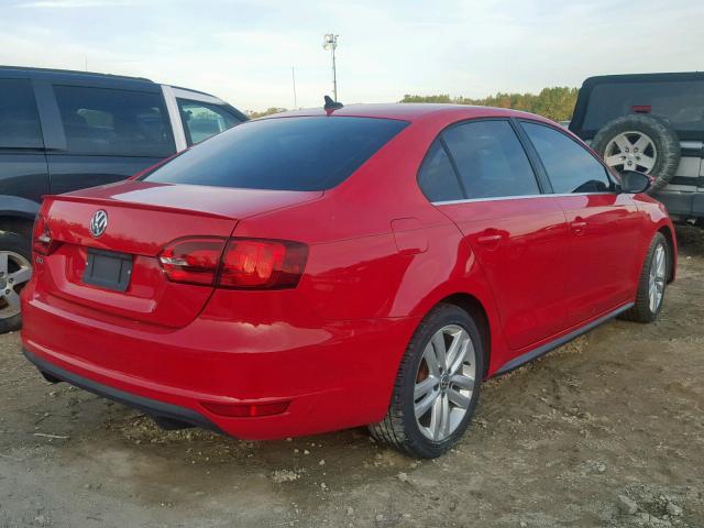 3VW467AJ7CM428551 - 2012 VOLKSWAGEN JETTA GLI RED photo 4