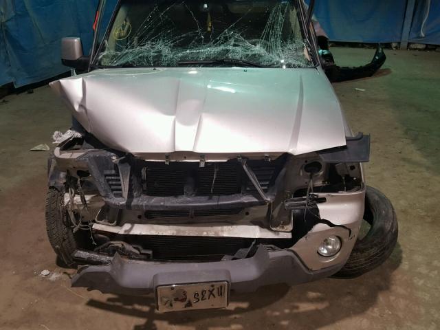 5LMEU78H73ZJ45767 - 2003 LINCOLN AVIATOR 银色 照片 7