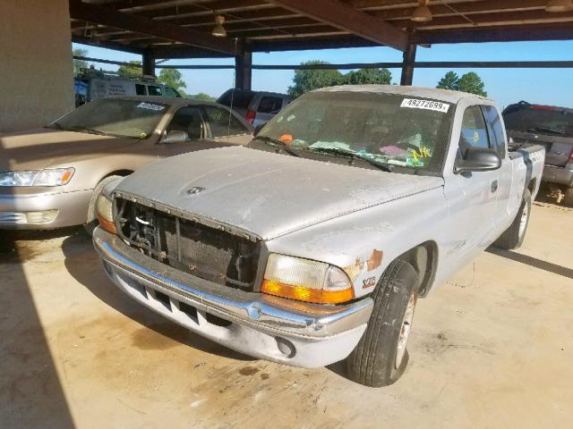 1B7GL22XXYS736844 - 2000 DODGE DAKOTA SILVER photo 2