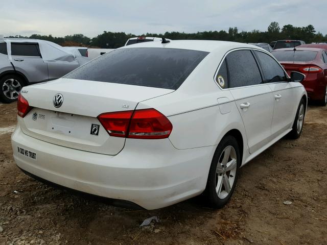 1VWBH7A3XCC072715 - 2012 VOLKSWAGEN PASSAT SE WHITE photo 4