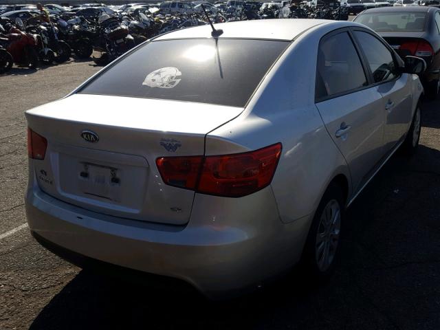 KNAFU4A22D5687803 - 2013 KIA FORTE EX SILVER photo 4