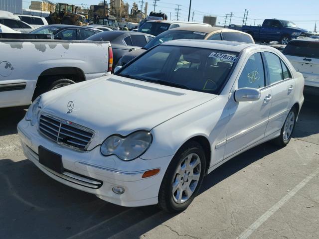 WDBRF54H97A924314 - 2007 MERCEDES-BENZ C 280 WHITE photo 2