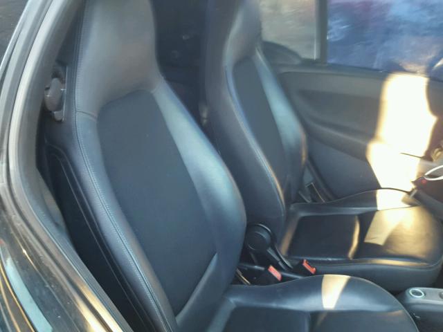 WMEEK31X59K258000 - 2009 SMART FORTWO PAS 黑色 照片 6